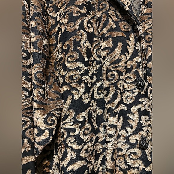 DIANE VON FURSTENBERG Button Up Jacquard Paisley Velvet Shirt - Picture 7 of 8